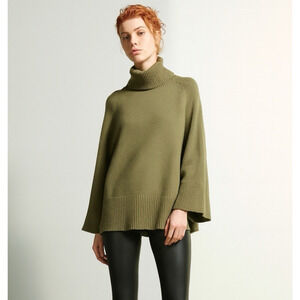 Theory Airy Wool Cashmere Turtleneck Sweater M Olive Oversize Wide Sleeve Luxury